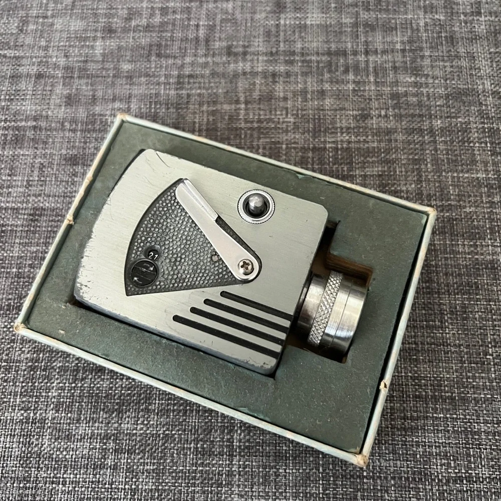 1940s Art Deco UNIVERSAL MINUTE-16 Subminiature SPY CAMERA